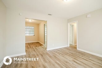 5805 Norde Dr E in Jacksonville, FL - Building Photo - Building Photo