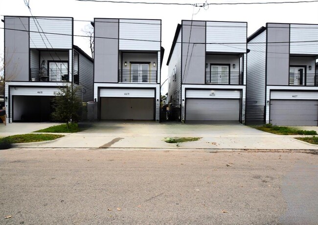 4627 New Orleans St in Houston, TX - Building Photo - Building Photo