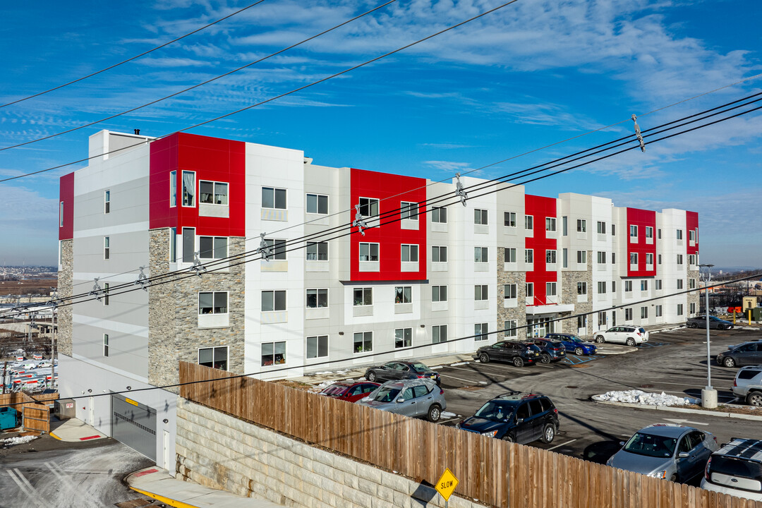 Meadow Hill Apartments in North Bergen, NJ - Building Photo