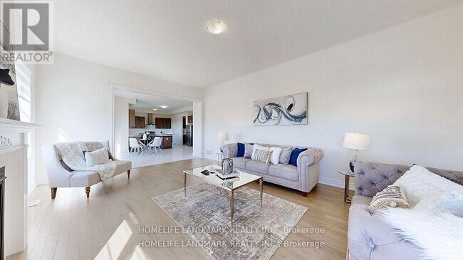 16 Slater Ct in East Gwillimbury, ON - Building Photo - Building Photo