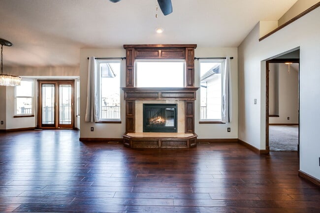 112 S Springwood Dr in Derby, KS - Building Photo - Building Photo