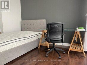 5791 Yonge St in Toronto, ON - Building Photo - Building Photo