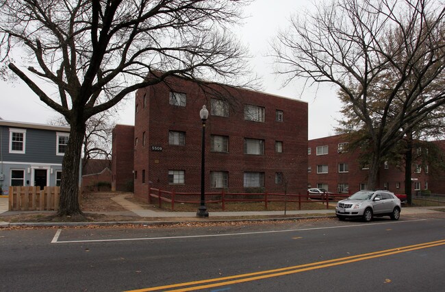 5509 Nannie Helen Burroughs Ave NE in Washington, DC - Building Photo - Building Photo