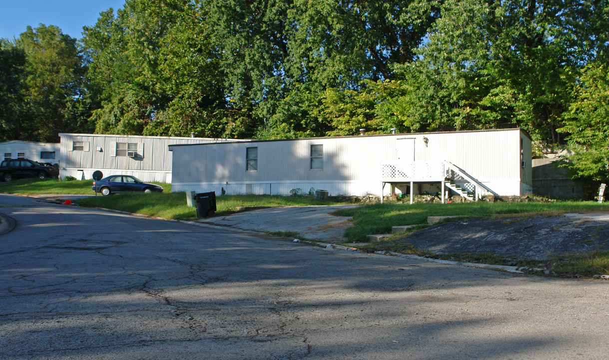 4900 Raytown Rd in Kansas City, MO - Building Photo