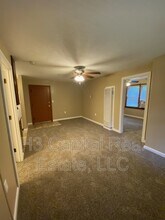 113 Lucia Ln in O'Fallon, IL - Foto de edificio - Building Photo