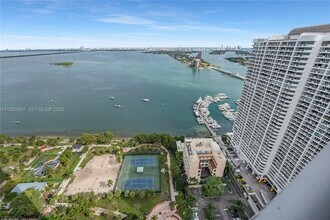 1750 N Bayshore Dr in Miami, FL - Building Photo - Building Photo