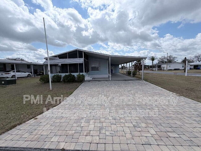 1504 Valiant Dr in Lakeland, FL - Building Photo - Building Photo