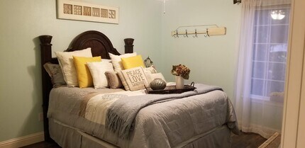 3019 Rush Creek Ct in Redding, CA - Building Photo - Building Photo