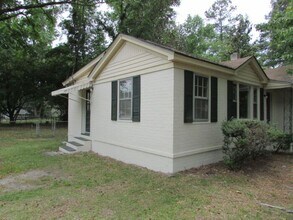 424 Sanders Dr in Sumter, SC - Building Photo - Building Photo