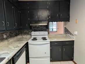75 Ezzard St in Lawrenceville, GA - Building Photo - Building Photo