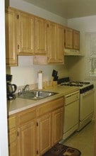 Parkview Apartments in Whitehall, PA - Building Photo - Building Photo