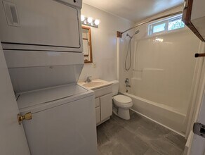 24323 76th Ave W in Edmonds, WA - Building Photo - Building Photo