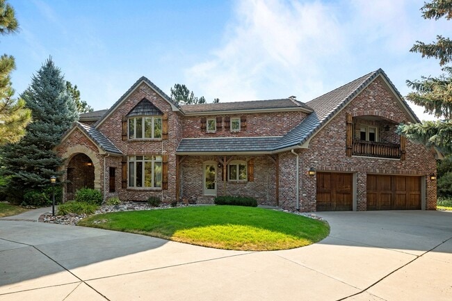 1940 E Chenango Ct