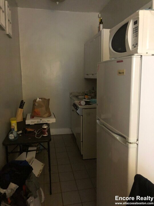 40 Anderson St, Unit 7 in Boston, MA - Building Photo