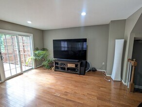 20115 Seabreeze Ct in Germantown, MD - Building Photo - Building Photo