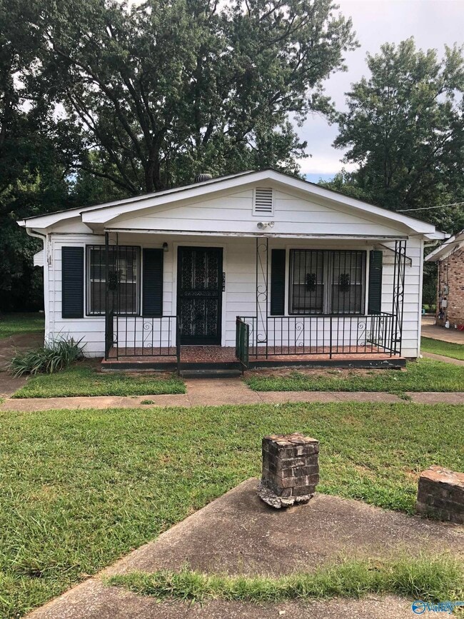 property at 6704 Hollow Rd NW