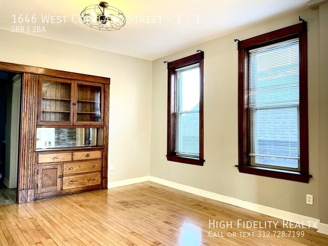 1646 W Cortland St in Chicago, IL - Foto de edificio - Building Photo