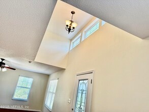 111 Commonwealth Ave in Interlachen, FL - Building Photo - Building Photo