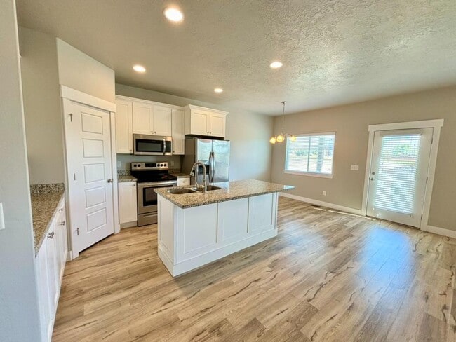 683 S 1803 W in Vineyard, UT - Building Photo - Building Photo