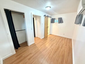 6 A Marlyn Dr in Latham, NY - Building Photo - Building Photo