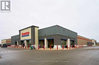 2550-2550 Simcoe St N in Oshawa, ON - Building Photo - Building Photo