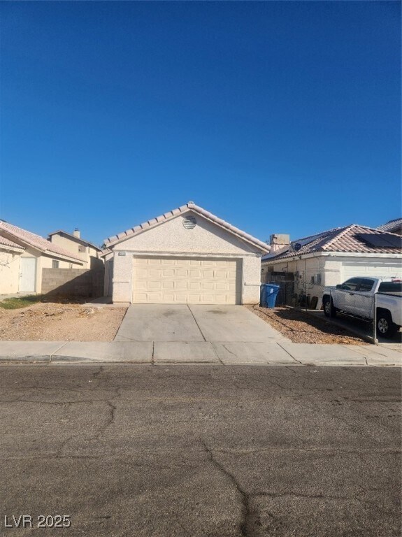 4176 Riker Ave in Las Vegas, NV - Foto de edificio - Building Photo