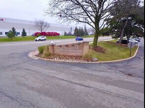 244 Klein Creek Ct in Carol Stream, IL - Building Photo - Building Photo