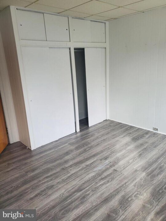 503 N Hermitage Ave in Trenton, NJ - Building Photo