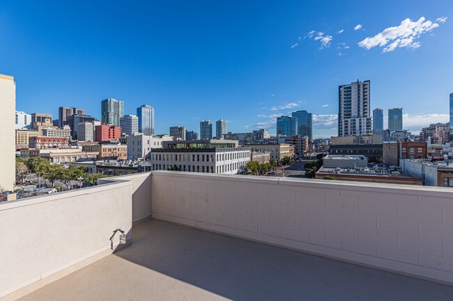 Cornerstone Lofts in San Diego, CA - Building Photo - Building Photo
