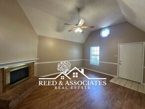 1522 Beaver Trail Dr in Memphis, TN - Foto de edificio - Building Photo