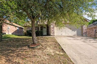 1446 Sax Leigh Dr in Dallas, TX - Building Photo