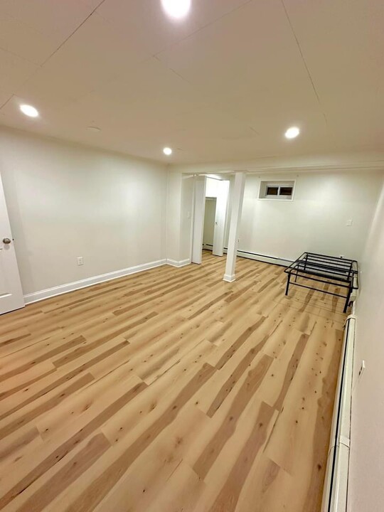 131 Essex St in Malden, MA - Foto de edificio