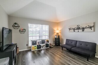 4311 Duesenberg Ct in Pearland, TX - Building Photo - Building Photo