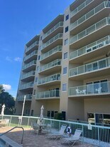 4 Oceans W Blvd in Daytona Beach, FL - Building Photo