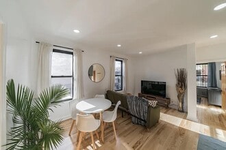 3637 34th St in Queens, NY - Building Photo - Building Photo