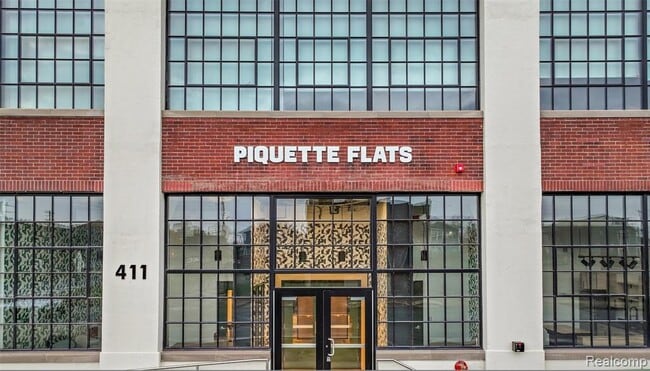 411 Piquette Ave in Detroit, MI - Foto de edificio - Building Photo