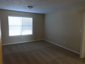 9116 Dolphin Cir in Texas City, TX - Building Photo - Building Photo
