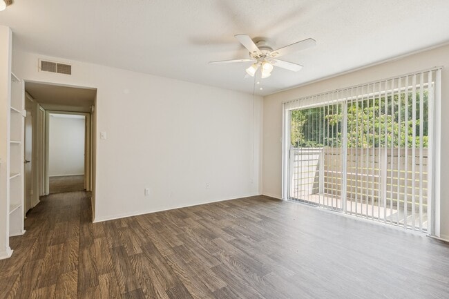 Southern Oaks in Mobile, AL - Building Photo - Building Photo