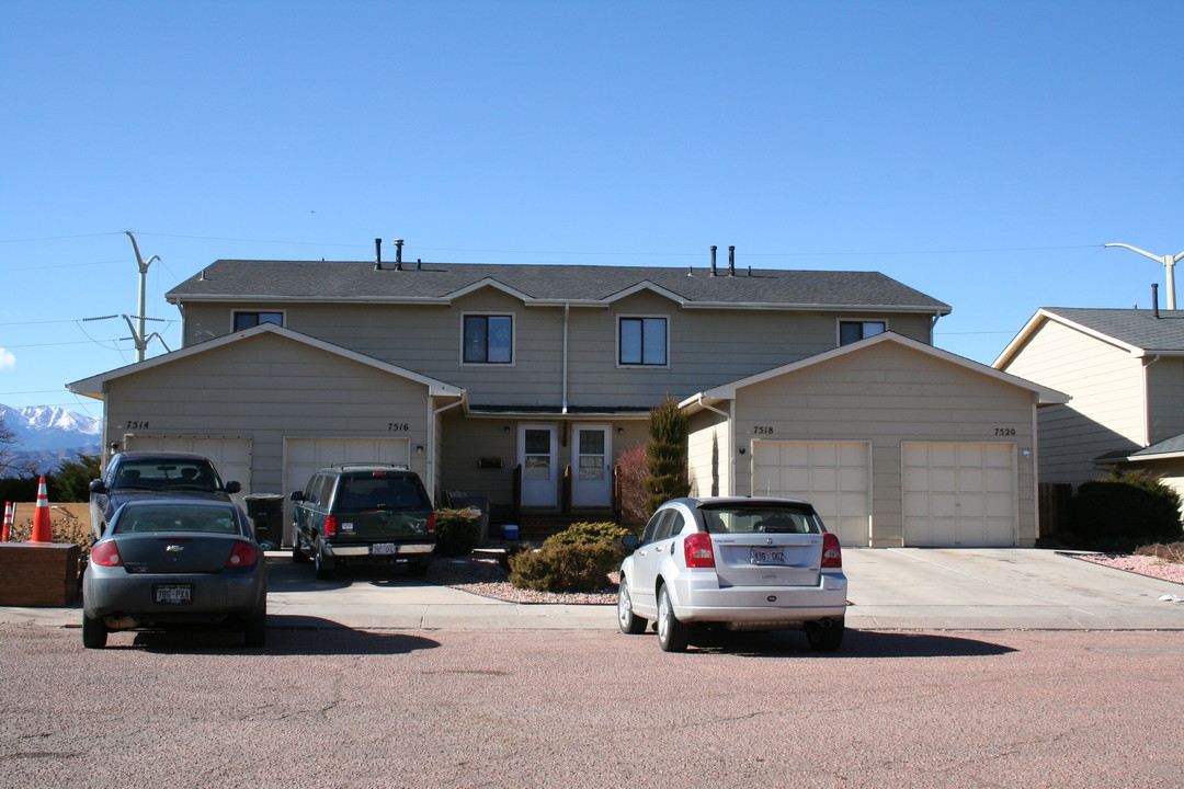 7520 Banner Ct in Colorado Springs, CO - Building Photo