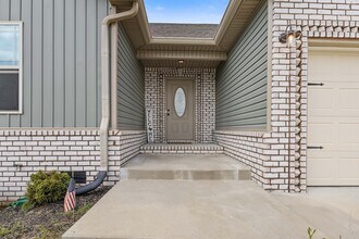 2221 Allen-Griffey Rd in Clarksville, TN - Building Photo - Building Photo