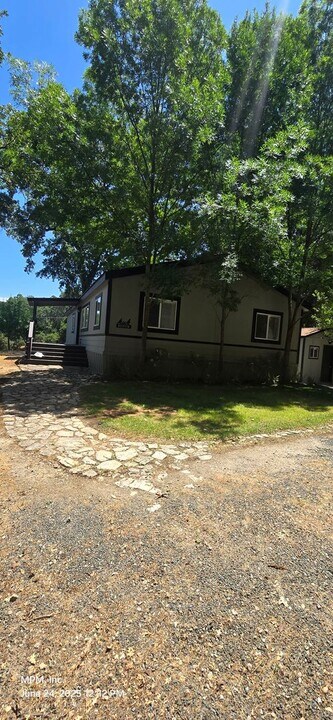 1595 Orchard Rd in Templeton, CA - Building Photo