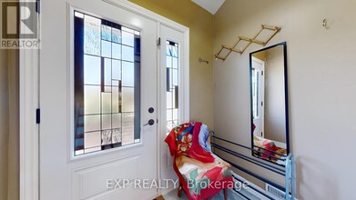 6917 Bilbao Ln in Mississauga, ON - Building Photo - Building Photo