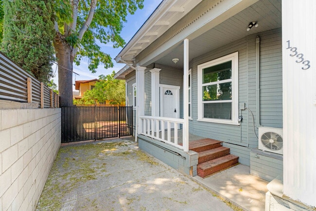 1331-1333 S Park Ave