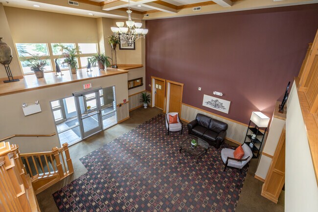 Lakeville Woods in Lakeville, MN - Building Photo - Lobby