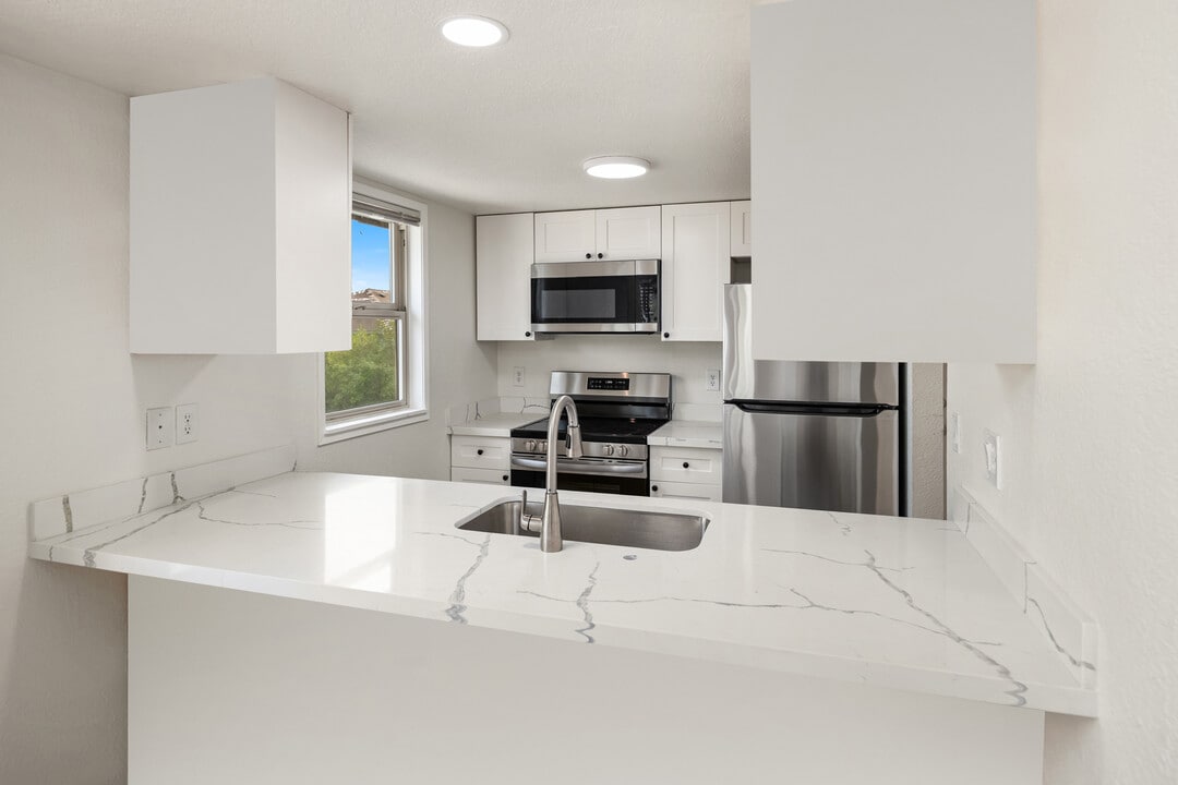 717 Hawthorne St in Everett, WA - Building Photo