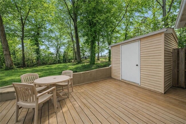 1960 Hamilton Pl SE in Marietta, GA - Building Photo - Building Photo