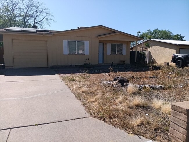 property at 517 Ida Pl NE