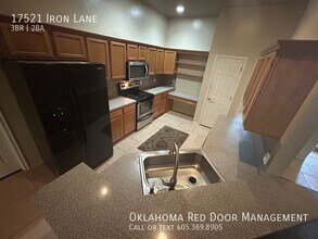 17521 Iron Ln in Edmond, OK - Building Photo - Building Photo