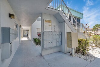 392 Monaco Ct in Delray Beach, FL - Building Photo - Building Photo
