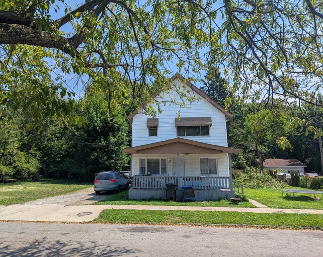 3985 E 66th St, Unit 2